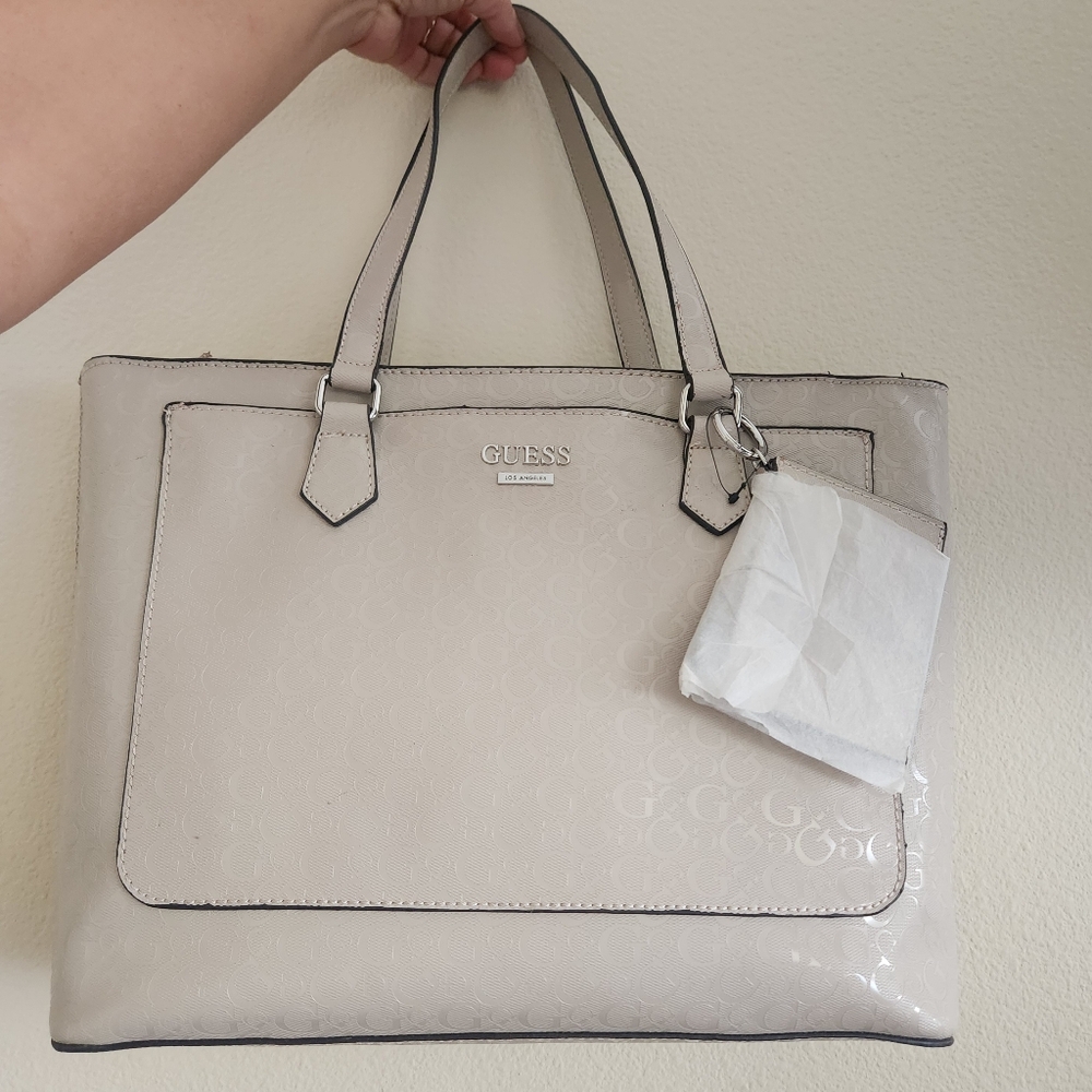GUESS Cream Tote Bag - Picture 2 of 4